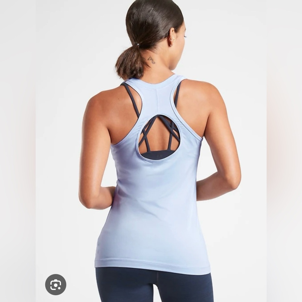 Athleta Nitro Sleeveless Racerback Cut Out Back Tank Top in Lilac - Size Large